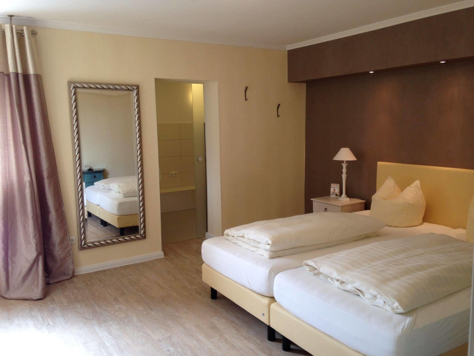 Landhotel Franck Garni Brietlingen Exterior foto